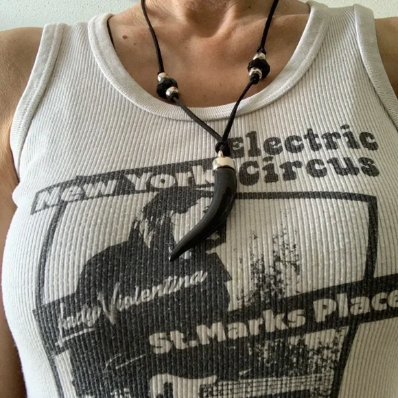 Horn necklace - Picture 3 of 5